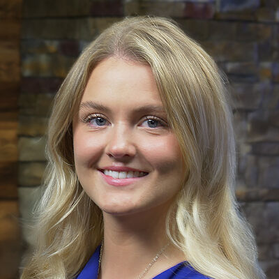 Pearl Lewandowski - Multimedia Journalist & News Anchor